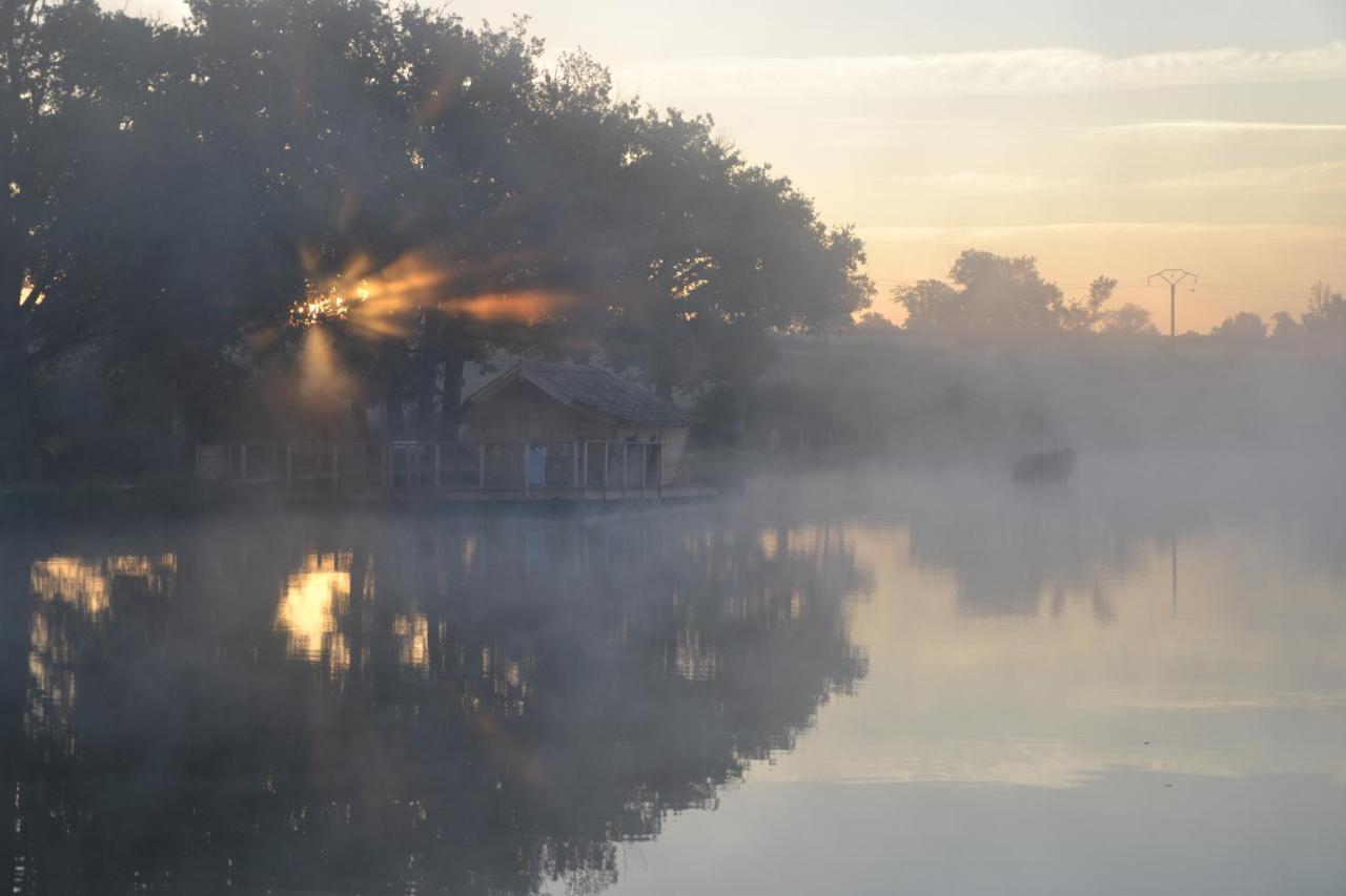 Village Flottant De Pressac Ngoại thất bức ảnh